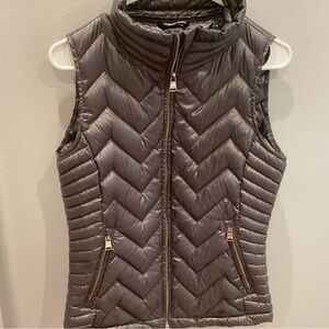 Calvin Klein women's small lightweight premium down vest